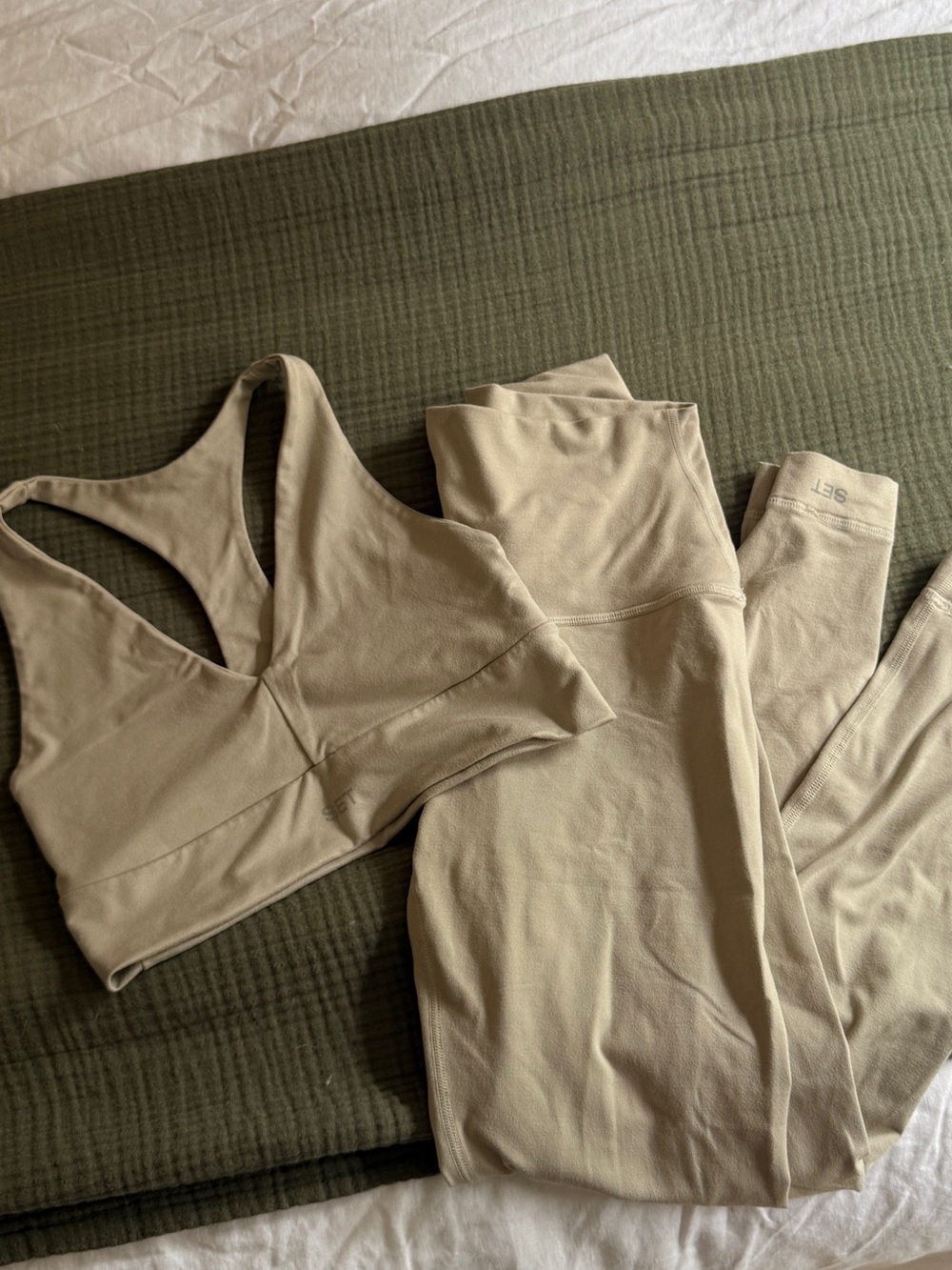 SET Active LUXFORM Leggings & Racer V sports bra in Dune